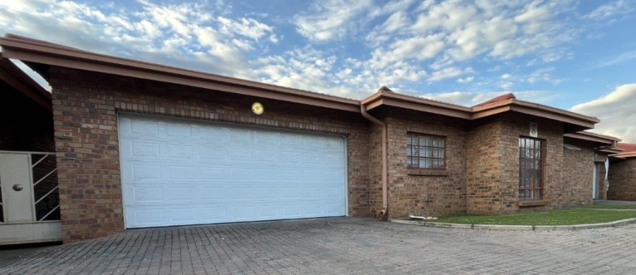 3 Bedroom Property for Sale in Vaalpark Free State